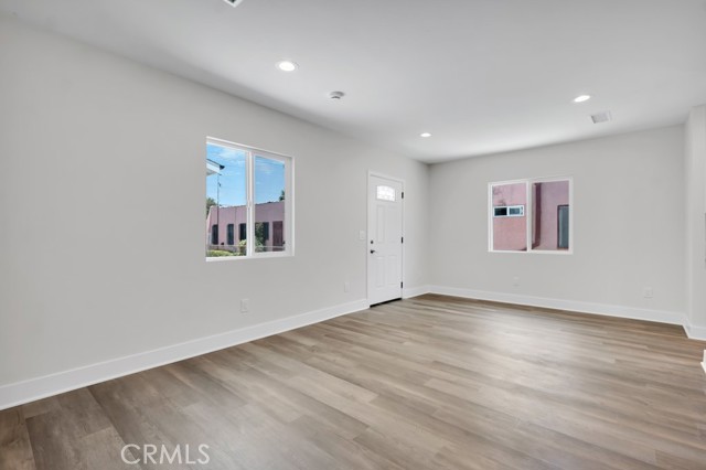 1234 W 89th Street, Los Angeles CA: https://media.crmls.org/medias/6fac17e2-5a40-4056-a387-e12b051e435f.jpg
