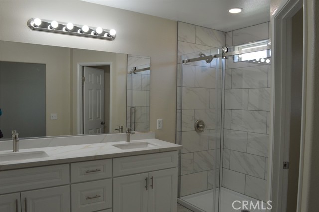 Detail Gallery Image 13 of 33 For 7004 Newport Ave, Fontana,  CA 92336 - 4 Beds | 2/1 Baths