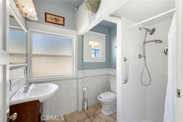 Detail Gallery Image 24 of 38 For 945 San Bernardino Ave, Pomona,  CA 91767 - 4 Beds | 2 Baths