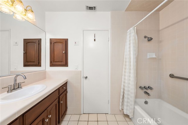 Detail Gallery Image 20 of 41 For 5361 Bridgeview Ave, Pico Rivera,  CA 90660 - 5 Beds | 2 Baths