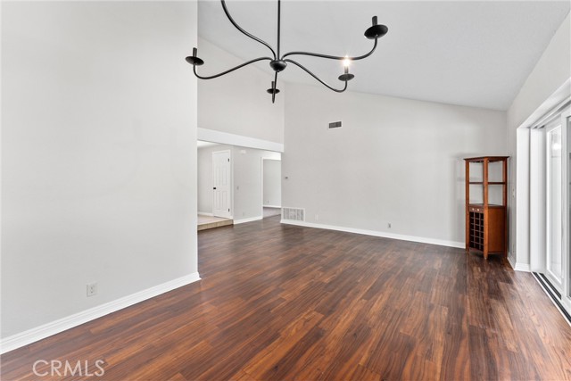 201 W Harvey Avenue, Santa Ana CA: https://media.crmls.org/medias/6fae6ff3-3187-4f8c-bd84-ecebb5f58fe4.jpg