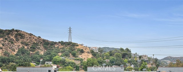 Detail Gallery Image 7 of 24 For 2940 N Verdugo Rd #409,  Glendale,  CA 91208 - 2 Beds | 2 Baths