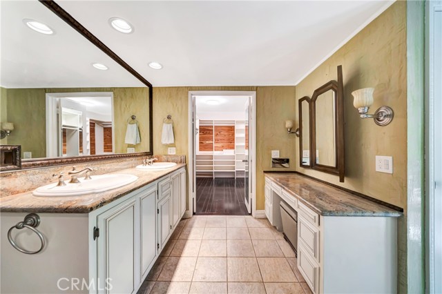 Detail Gallery Image 33 of 55 For 5441 Calvin Ave, Tarzana,  CA 91356 - 5 Beds | 5/1 Baths