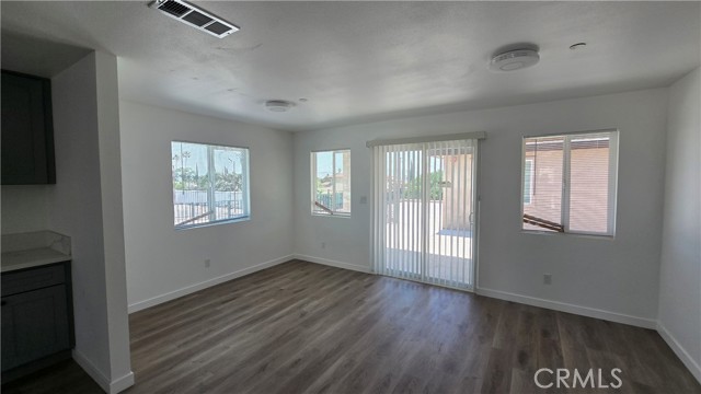 1505 W 7th Street, San Bernardino CA: https://media.crmls.org/medias/6fafc048-0c66-4671-ab11-e02290d275b7.jpg
