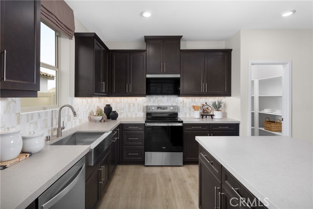 Detail Gallery Image 3 of 15 For 2024 Simpatico Pl, Escondido,  CA 92026 - 5 Beds | 3 Baths