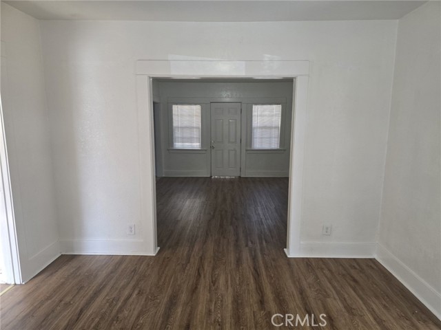 Detail Gallery Image 10 of 13 For 2538 Elm Ave, Long Beach,  CA 90806 - 4 Beds | 2 Baths