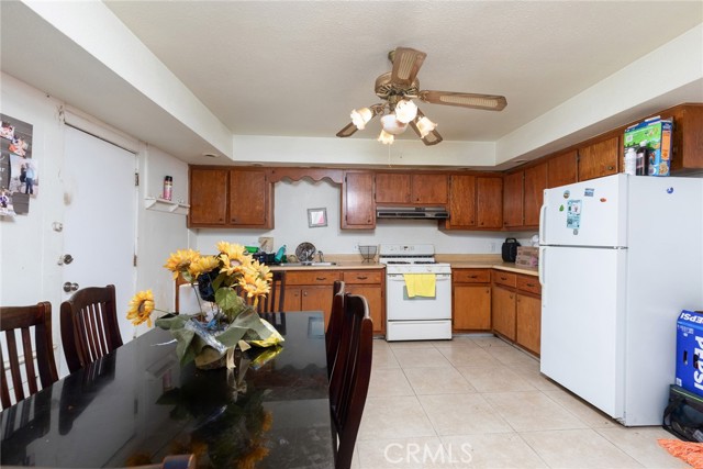 Detail Gallery Image 8 of 36 For 1031 K, Reedley,  CA 93654 - 3 Beds | 1 Baths