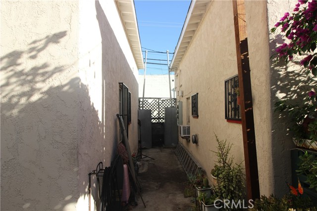 Detail Gallery Image 8 of 9 For 3817 Drysdale, Los Angeles,  CA 90032 - – Beds | – Baths