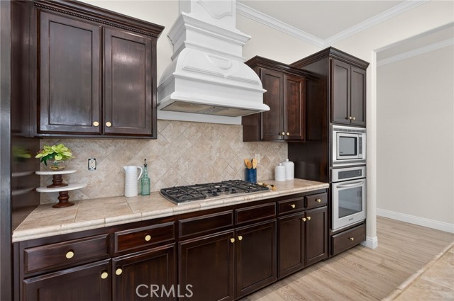 Detail Gallery Image 19 of 44 For 1563 E via Mirasol, Fresno,  CA 93730 - 4 Beds | 3 Baths