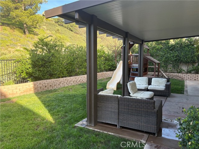 Detail Gallery Image 14 of 15 For 45854 Corte Mislanca, Temecula,  CA 92592 - 4 Beds | 3 Baths