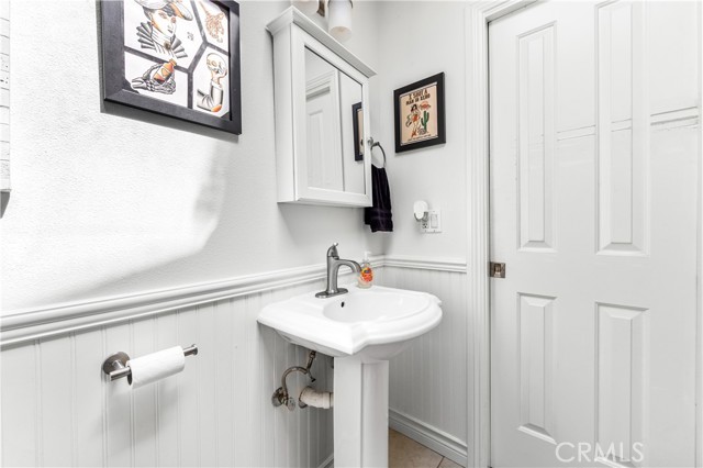 715 Olive Avenue, Huntington Beach CA: https://media.crmls.org/medias/6fb2cc28-b62f-4f46-8328-b2a47a9b2ccc.jpg