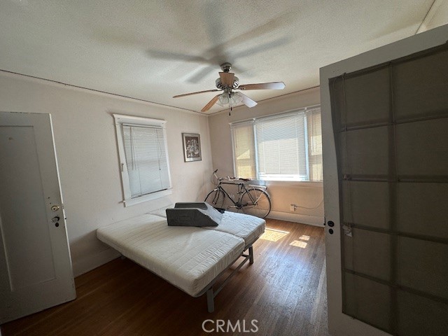 1045 Gladys Avenue, Long Beach CA: https://media.crmls.org/medias/6fb2ed3b-3b2a-43ed-a295-9fc7ca653d76.jpg