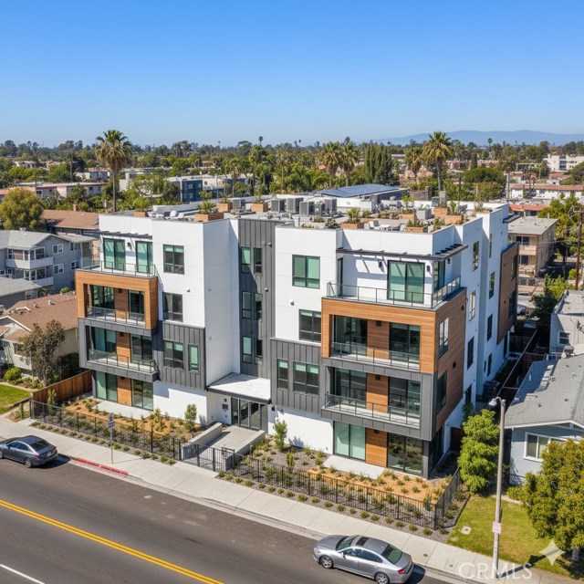 Front Image Thumbnail for CROC25235828