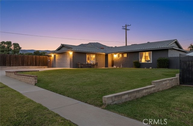 7511 Buckeye Street, Highland CA: https://media.crmls.org/medias/6fb3be3d-5ef2-4210-8a5c-2f981f8618b7.jpg