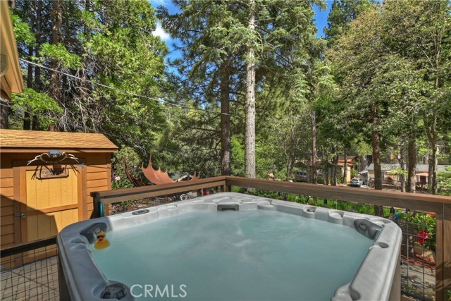 Detail Gallery Image 11 of 36 For 27500 State Highway 189, Lake Arrowhead,  CA 92352 - 2 Beds | 1 Baths