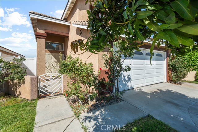 815 Autumn Lane, Corona CA: https://media.crmls.org/medias/6fb4a919-940f-4c39-8679-a48cbcbe2f74.jpg