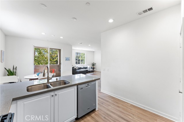 Detail Gallery Image 17 of 34 For 1166 Newberry Ln #1,  Claremont,  CA 91711 - 2 Beds | 2/1 Baths