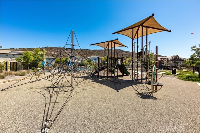 Detail Gallery Image 8 of 24 For 310 Primrose St, Fillmore,  CA 93015 - 3 Beds | 2/1 Baths
