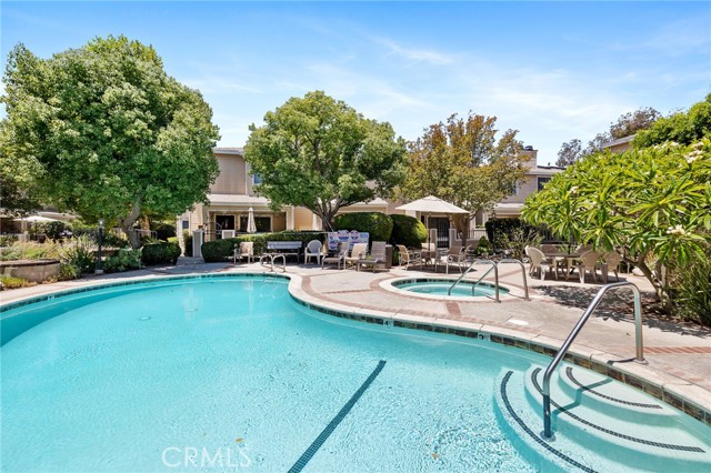 7038 De Celis Place, Van Nuys CA: https://media.crmls.org/medias/6fb55a5e-a853-4ca6-96d1-a1558df190cb.jpg