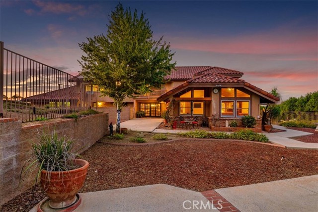 Detail Gallery Image 9 of 67 For 1300 Hidden Springs Dr, Corona,  CA 92881 - 5 Beds | 4/2 Baths