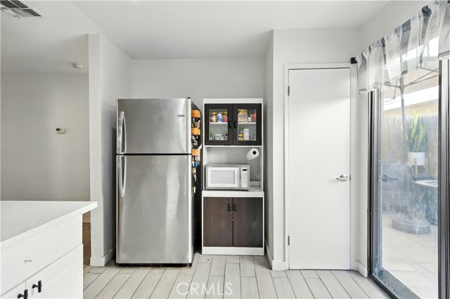 14937 Sherman Way, Van Nuys CA: https://media.crmls.org/medias/6fb64acc-7d80-4758-a3b3-6b32ac20a7a0.jpg