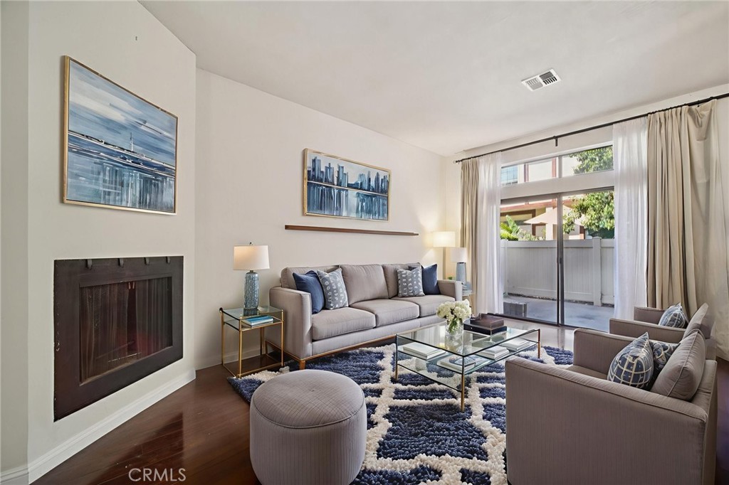 22525 Sherman Way #403
