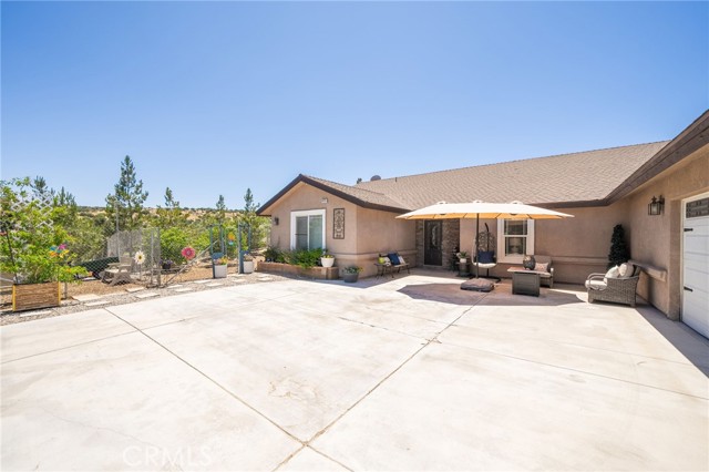 7575 Rancho Road, Wrightwood CA: https://media.crmls.org/medias/6fb77760-2f6b-43b3-898f-91df751afcae.jpg
