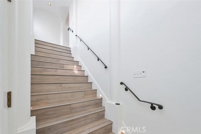 411 Goldenrod, Corona del Mar CA: https://media.crmls.org/medias/6fb7811e-e984-460d-b952-d4607f823a4e.jpg