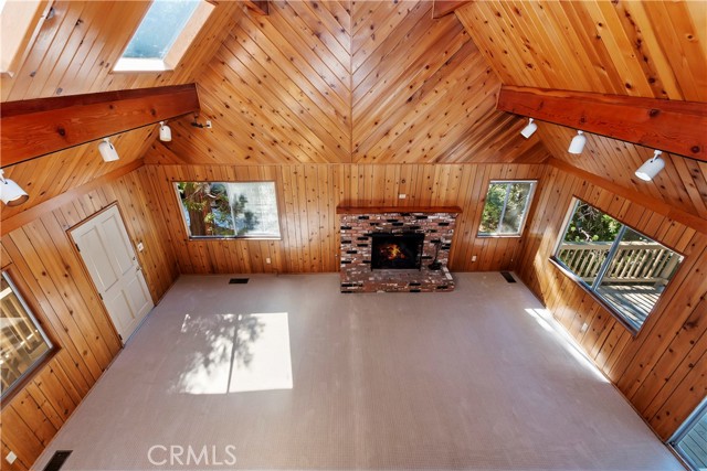 Detail Gallery Image 3 of 31 For 507 Pioneer Rd, Lake Arrowhead,  CA 92352 - 4 Beds | 2 Baths