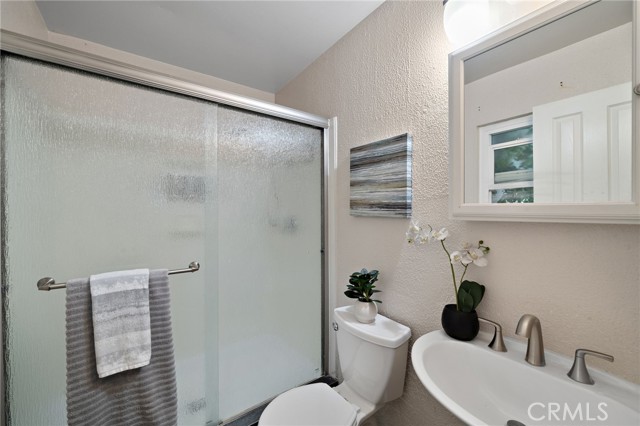17327 Santa Lucia Street, Fountain Valley CA: https://media.crmls.org/medias/6fb8a6ae-2f1d-4c0d-b46b-8ab339d023a9.jpg