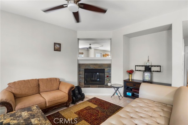18747 West Place, Artesia CA: https://media.crmls.org/medias/6fb8acb0-3f07-453e-9fb4-aef7db3c68e4.jpg