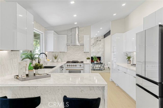 Detail Gallery Image 7 of 28 For 10805 Chimineas, Porter Ranch,  CA 91326 - 4 Beds | 2/1 Baths