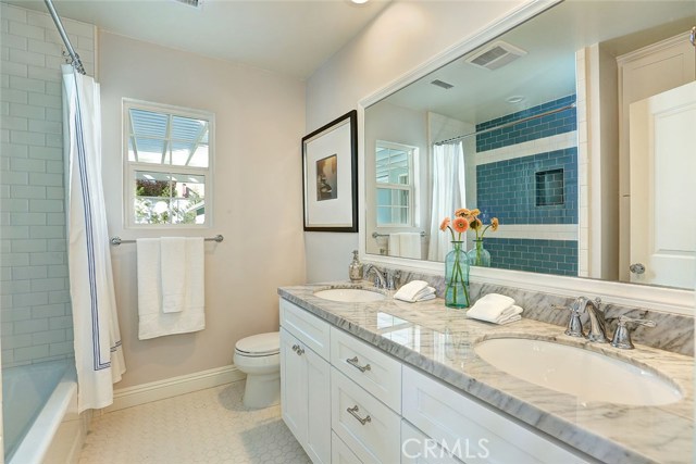 2201 Harkness Street, Manhattan Beach, California 90266, 3 Bedrooms Bedrooms, ,2 BathroomsBathrooms,Residential,Sold,Harkness,SB17037812