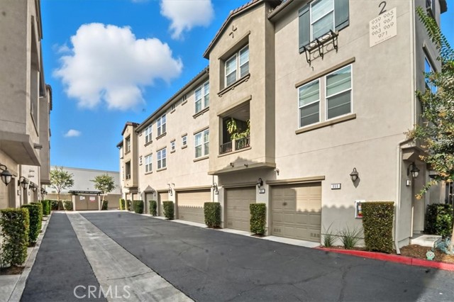 965 Acacia Lane, Montebello CA: https://media.crmls.org/medias/6fb9d843-4964-40b6-851c-a59de89ea359.jpg