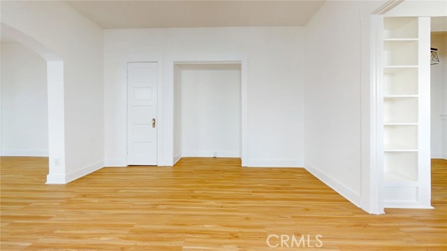 Detail Gallery Image 10 of 14 For 718 Hermosa Ave, Hermosa Beach,  CA 90254 - 4 Beds | 3 Baths