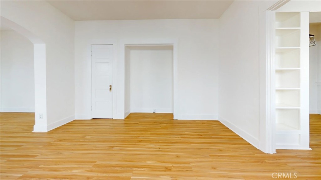 https://media.crmls.org/medias/6fbace91-c882-4503-be9d-f412b8ebb043.jpg?preset=X-Large