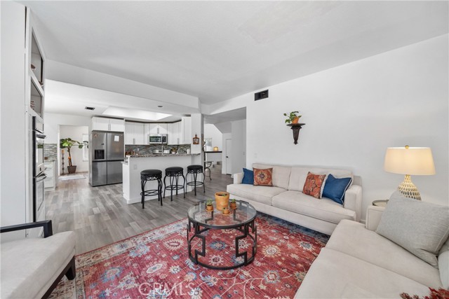 2981 Pembroke Circle, Corona CA: https://media.crmls.org/medias/6fbba4e8-52ff-4eb5-8cf8-eaa6f4483362.jpg