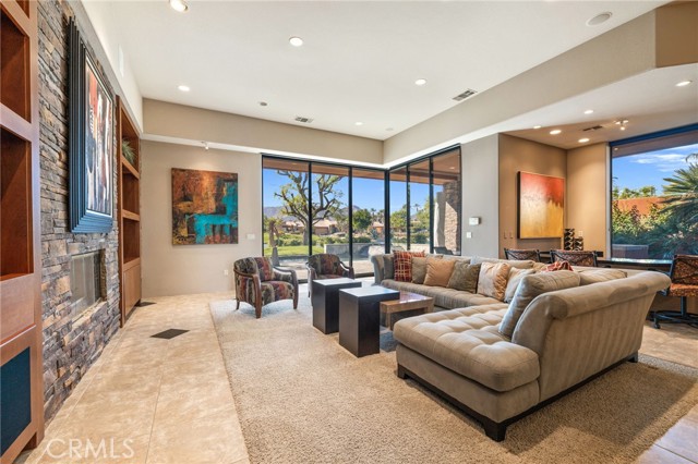 Image 11 of 49 For 50075 Camino Privado