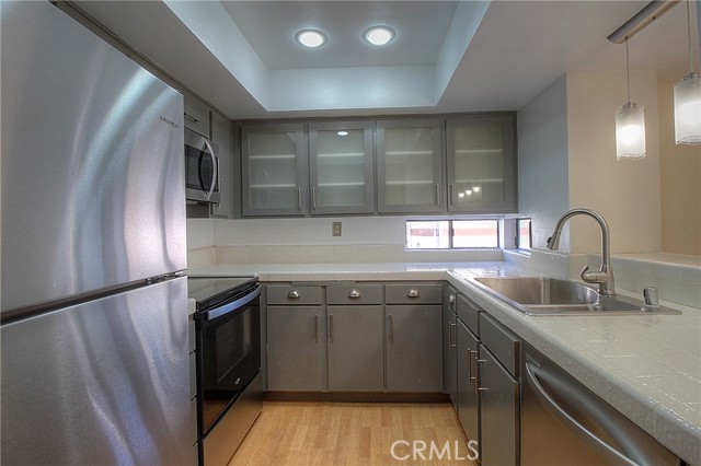 Detail Gallery Image 15 of 40 For 400 N Louise St #205,  Glendale,  CA 91206 - 2 Beds | 2 Baths