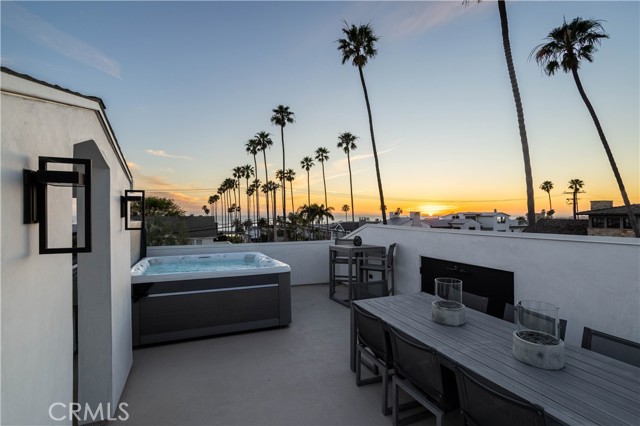 Detail Gallery Image 26 of 33 For 304 Goldenrod Ave, Corona Del Mar,  CA 92625 - 4 Beds | 3/2 Baths