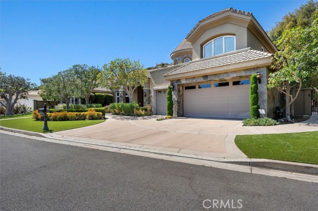 6945 E Hidden Oaks Lane, Orange CA: https://media.crmls.org/medias/6fbcf395-838e-41d7-9c64-ba8596e31431.jpg