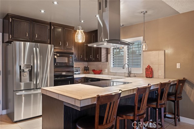 Detail Gallery Image 13 of 47 For 6001 Meadow Glen, Bakersfield,  CA 93306 - 3 Beds | 2 Baths