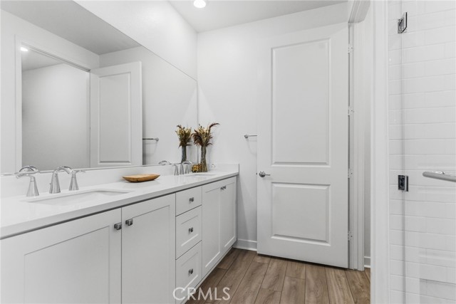 Detail Gallery Image 23 of 46 For 27410 N Merlin Pl #101,  Valencia,  CA 91381 - 2 Beds | 2 Baths