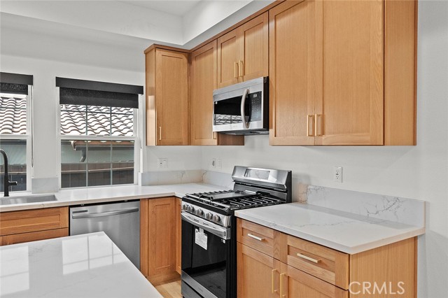 Detail Gallery Image 9 of 27 For 6747 Pickering #C,  Whittier,  CA 90601 - 3 Beds | 2/1 Baths