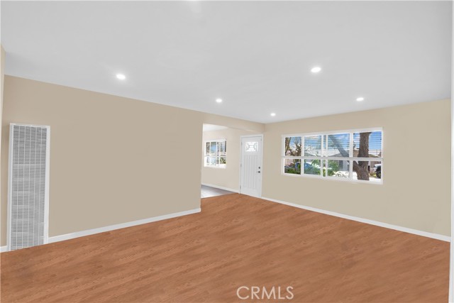 Image 15 of 52 For 49790 Newman Circle