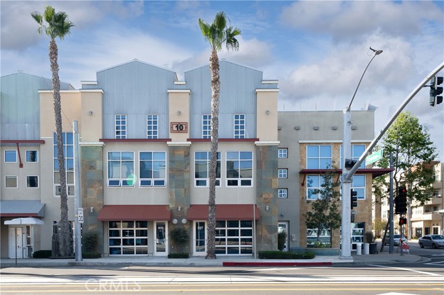 937 E Santa Ana Boulevard, Santa Ana CA: https://media.crmls.org/medias/6fbd61de-4806-4d60-8a58-78a1eb2d32d4.jpg