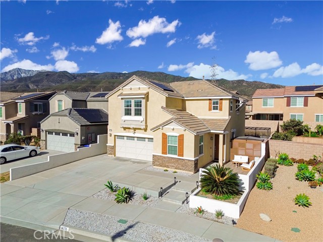 Detail Gallery Image 1 of 64 For 16276 Valley Oak Ln, Fontana,  CA 92336 - 3 Beds | 2/1 Baths