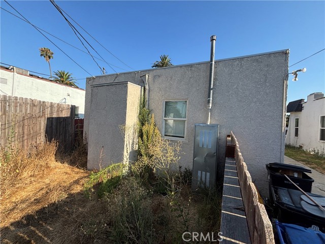 1626 W 60th Place, Los Angeles CA: https://media.crmls.org/medias/6fbe6b8d-0dbb-417e-bb3d-b71ce1afcccc.jpg