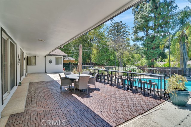 Detail Gallery Image 39 of 44 For 5067 Arundel Drive, Woodland Hills,  CA 91364 - 5 Beds | 4/1 Baths