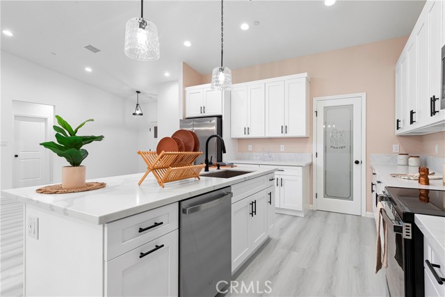 Detail Gallery Image 15 of 26 For 20312 81st St, California City,  CA 93505 - 4 Beds | 2 Baths